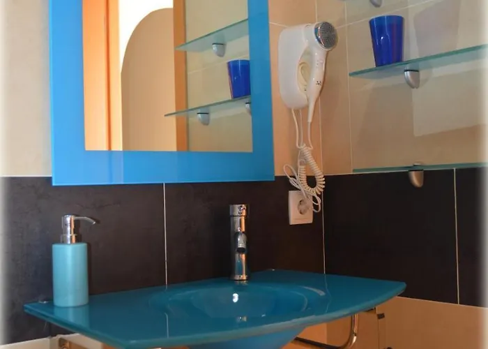 Petit Blau Apartment *